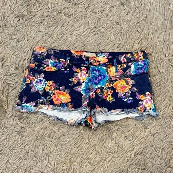 Roxy floral shorts size 31 - Picture 1 of 5